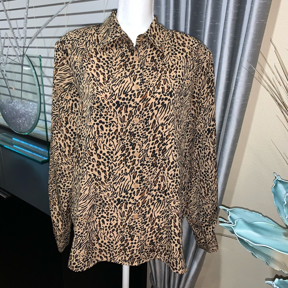 Karen Scott leopard print long sleeves shirt